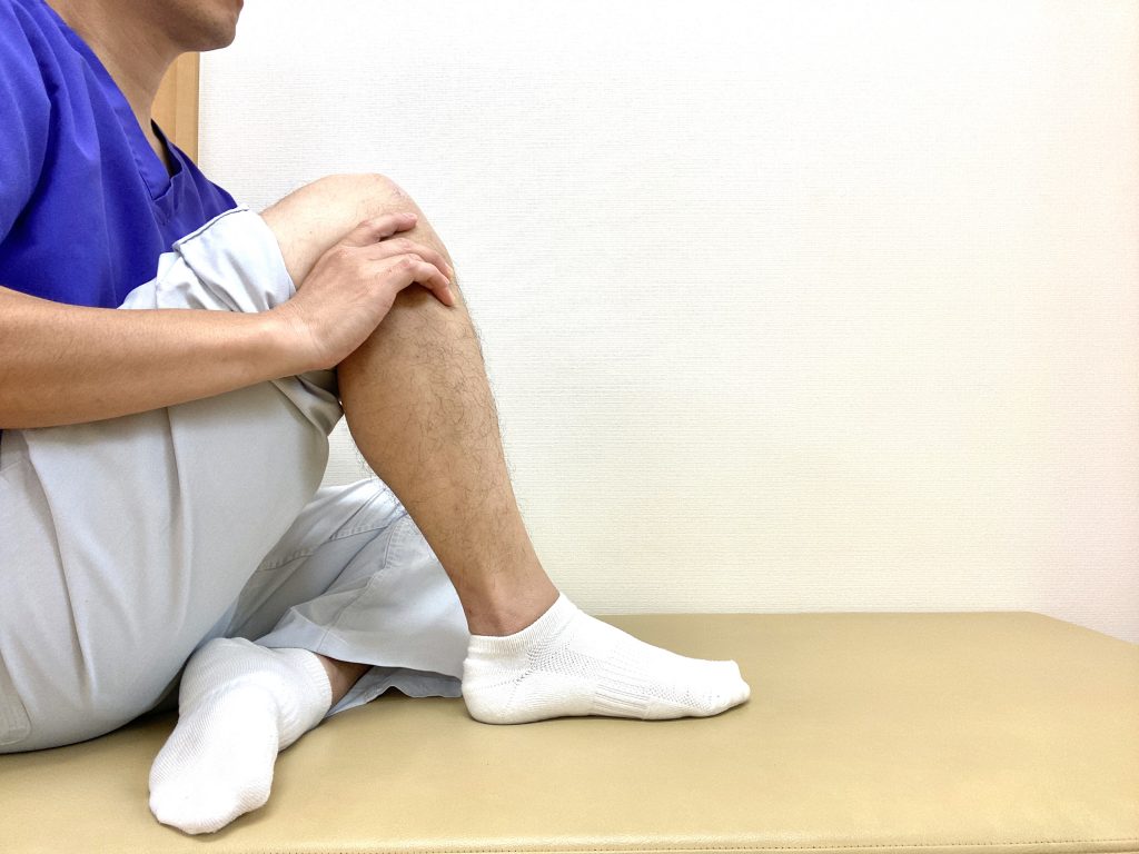 膝蓋下脂肪体炎とは？原因や症状、効果的なストレッチと疑問にお伝えします