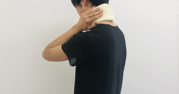 頚椎捻挫（首の捻挫）について。原因や症状、治し方をわかりやすく解説します